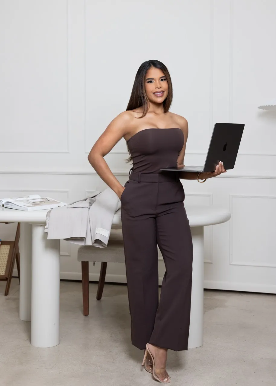 Keembely Díaz, licensed nurse and insurance agent